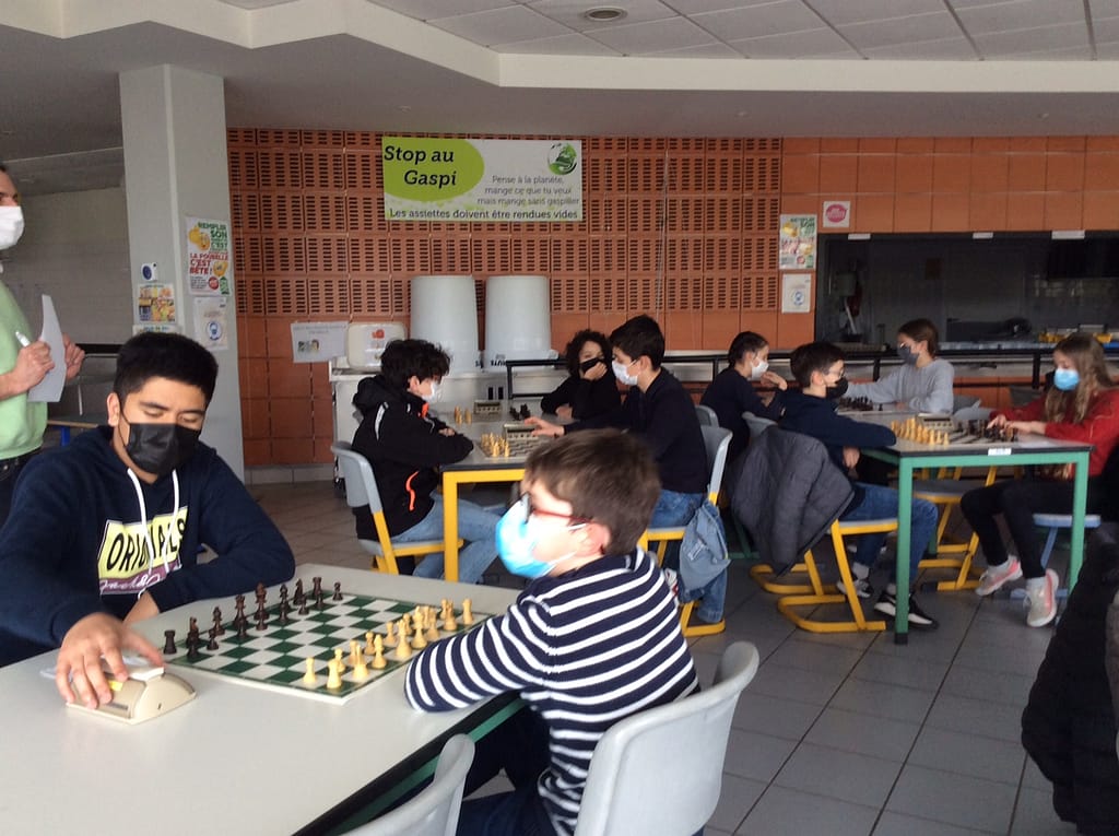 Championnat des collèges : 5 champions pour un titre, Ali vainqueur. 5 Championnat des collèges : 5 champions pour un titre, Ali vainqueur. 5