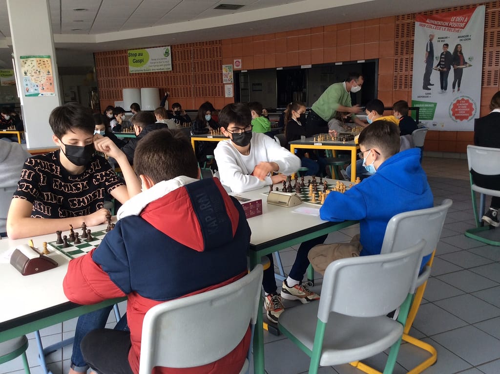 Championnat des collèges : 5 champions pour un titre, Ali vainqueur. 4 Championnat des collèges : 5 champions pour un titre, Ali vainqueur. 4